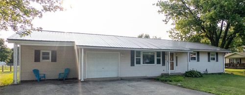 300 Virginia Dr, Ridge Farm, IL, 61870-9799 | Card Image