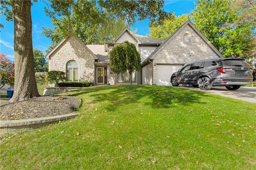 706 Kingston Dr, Liberty, MO, 64068-3083 | Card Image