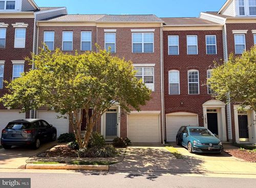 11451 Log Ridge Dr, FAIRFAX, VA, 22030-8529 | Card Image