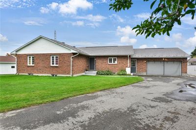 118 N Channel Rd, House other with 5 bedrooms, 3 bathrooms and 8 parking in Johnstown ON | Image 2