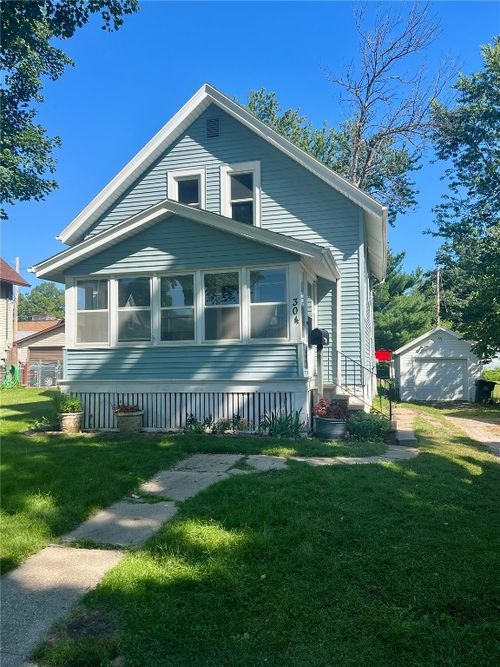 304 34th St Ne, Cedar Rapids, IA, 52402-6020 | Card Image