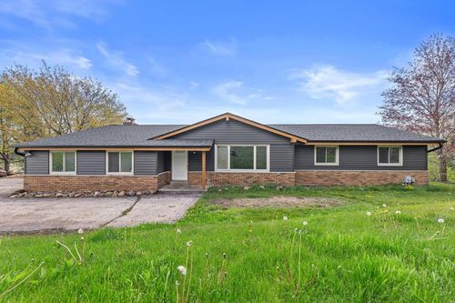 18775 W Observatory Road, New Berlin, WI, 53146 | Card Image