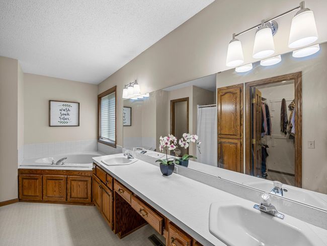 Primary Bathroom | Image 30