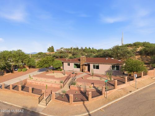 697 S Foothills Drive, Benson, AZ, 85602 | Card Image
