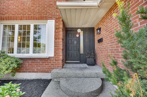 2048 6th Line, Oakville, ON, L6H3N2 | Card Image