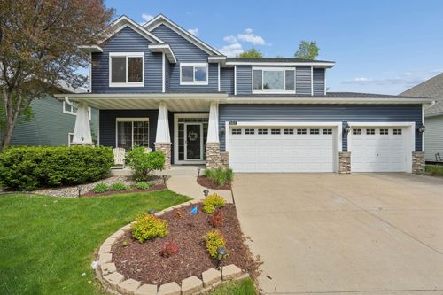 2413 Sandstone Dr, Woodbury, MN, 55129-6219 | Card Image