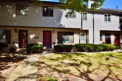 12 - 1108 E Jefferson Street, Condo with 2 bedrooms, 1 bathrooms and 1 parking in Bloomington IL | Image 1