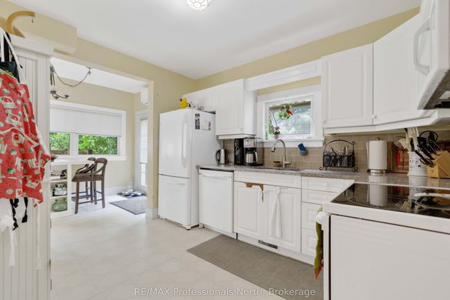 550 Wagner St, House other with 3 bedrooms, 3 bathrooms and 4 parking in Gravenhurst ON | Image 24