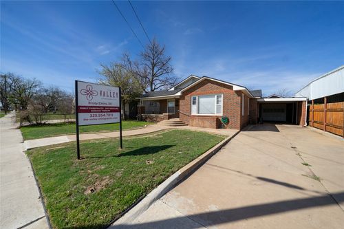 1606 S Commercial Ave, Coleman, TX, 76834-5018 | Card Image