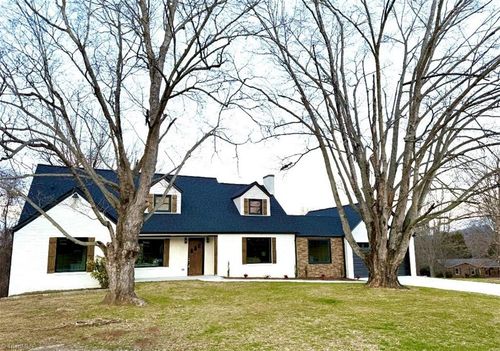 274 W Country Club Rd, Moravian Falls, NC, 28654-9609 | Card Image