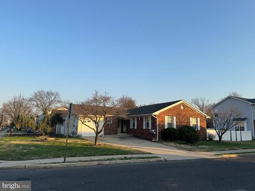 800 Bridgeboro St, RIVERSIDE, NJ, 08075-3403 | Card Image