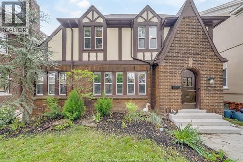 952 Victoria Ave, Windsor, ON, N9A4N4 | Card Image