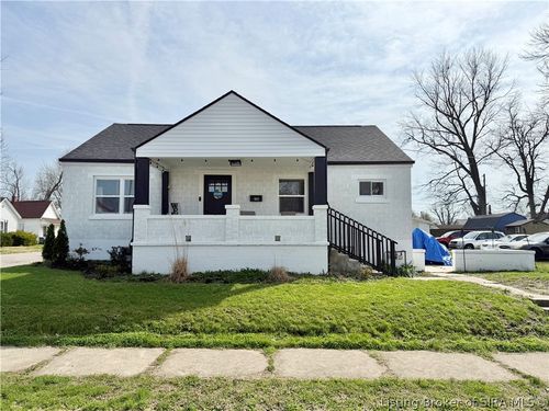 601 Jackson St, Seymour, IN, 47274-2938 | Card Image