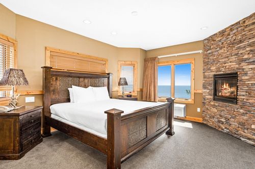 3-103a-1412 Burlington Rd, Two Harbors, MN, 55616-2028 | Card Image