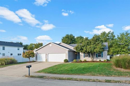 1183 Tazewell Dr, O Fallon, IL, 62269-7152 | Card Image