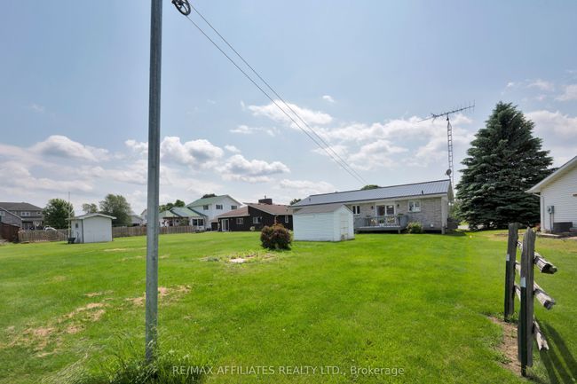 5210 Meadowland Dr, House other with 3 bedrooms, 3 bathrooms and 6 parking in Cardinal ON | Image 8