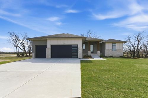 8263 W Mossy Stone St, Maize, KS, 67101-8724 | Card Image