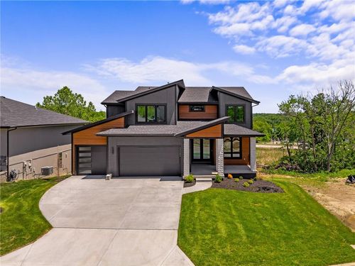 22364 W 90th Ter, Lenexa, KS, 66227-4029 | Card Image