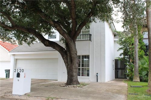 2120 Sabinal St, Mission, TX, 78572-7413 | Card Image