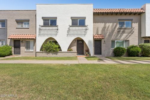 2818 E Clarendon Ave, Phoenix, AZ, 85016-7011 | Card Image