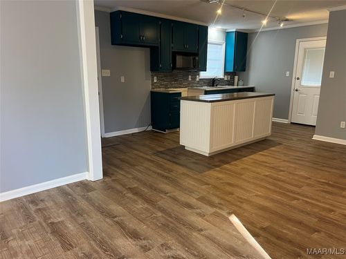 6382 Pinebrook Dr, Montgomery, AL, 36117-3100 | Card Image