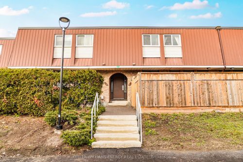 39-1333 Mary St N, Oshawa, ON, L1G6Z3 | Card Image