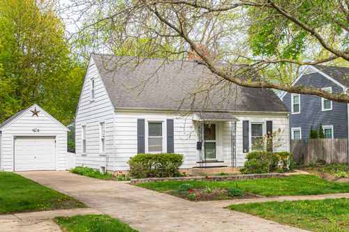 800 Anderson Blvd, Geneva, IL, 60134-1249 | Card Image