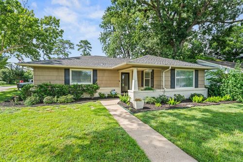 1526 Du Barry Ln, Houston, TX, 77018-5813 | Card Image