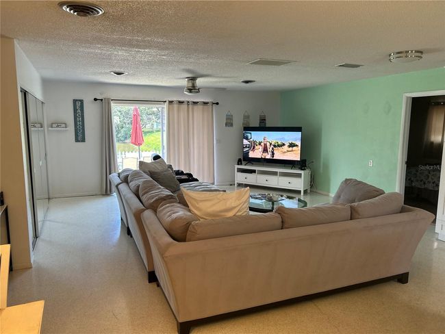 175 Avalon Road, House other with 3 bedrooms, 2 bathrooms and null parking in Venice FL | Image 11