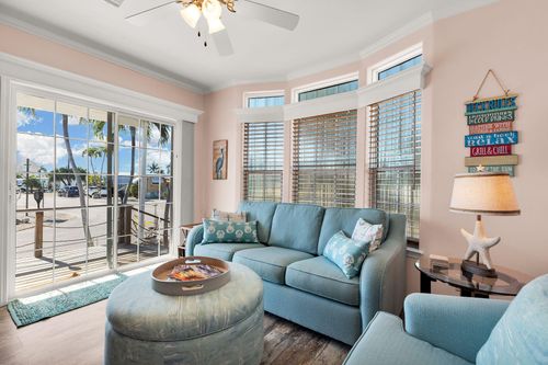 io-1361 Overseas Hwy, Marathon, FL, 33050-2057 | Card Image