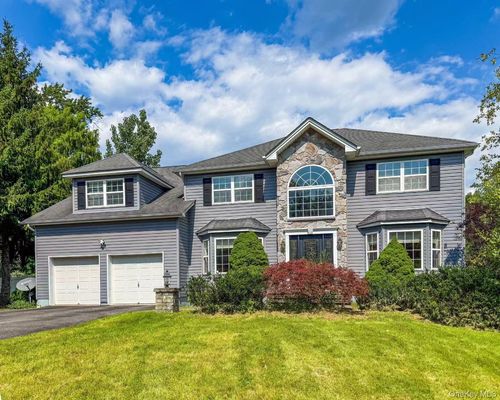 1010 Pine Vw, New Windsor, NY, 12553-4902 | Card Image