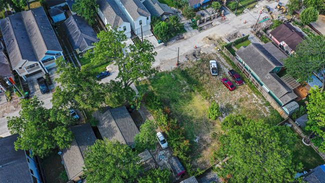 1110 E 27 Th St, House other with 5 bedrooms, 3 bathrooms and 2 parking in Houston TX | Image 40