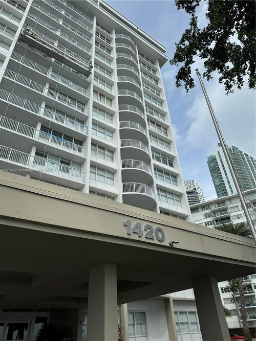 103a1-1420 Brickell Bay Dr, Miami, FL, 33131-3606 | Card Image