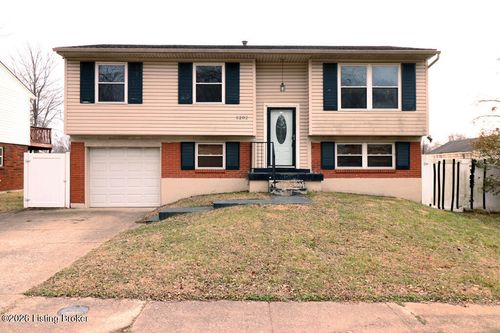 5202 Green Cove Cir, Louisville, KY, 40218-3847 | Card Image