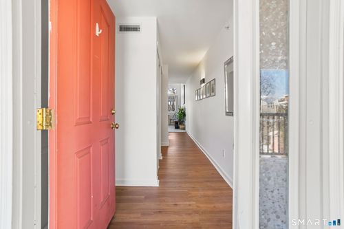 apt-302-3250 Fairfield Ave, Bridgeport, CT, 06605-3272 | Card Image