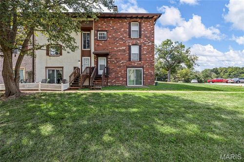 330 Carmel Woods Dr, Ellisville, MO, 63021-4228 | Card Image