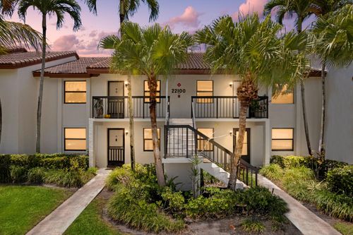 204-22100 Palms Way, Boca Raton, FL, 33433-8003 | Card Image