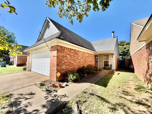 7629 Iris Dr, Southaven, MS, 38671-5352 | Card Image