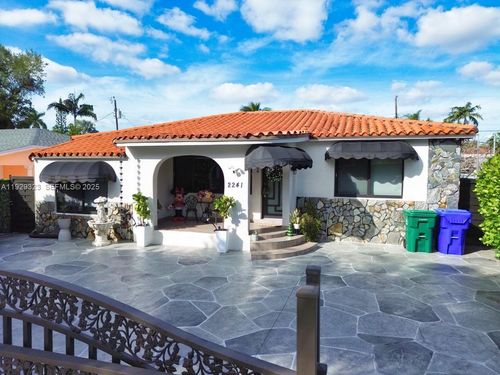 2241 Sw 26th St, Miami, FL, 33133-2327 | Card Image