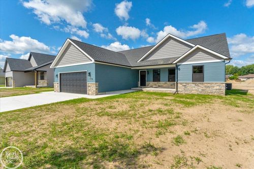 231 S Carney Dr, Saint Clair, MI, 48079-5900 | Card Image