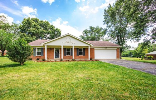 111 Beechpoint Dr, Oxford, OH, 45056-2703 | Card Image