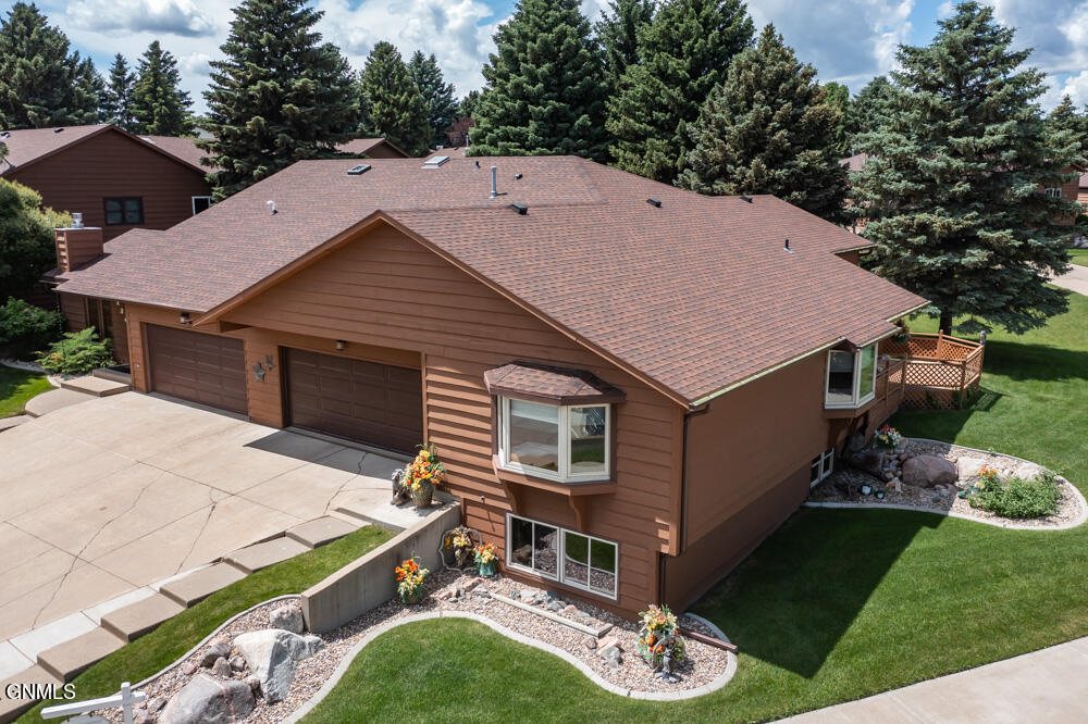 Brandon Dr, Bismarck, ND 58503