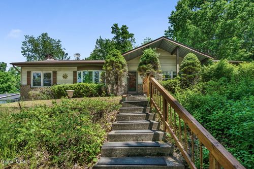 17 Huntington Pkwy, Ballston Lake, NY, 12019-1402 | Card Image