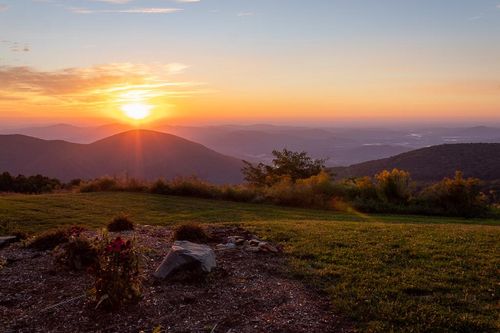 1616 Overlook Olook, ROSELAND, VA, 22967 | Card Image