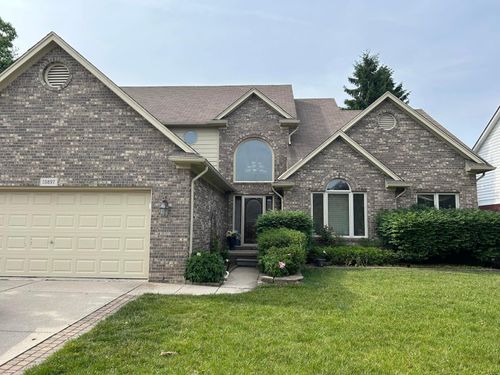 19897 Mapleton Dr, Macomb, MI, 48044-5773 | Card Image
