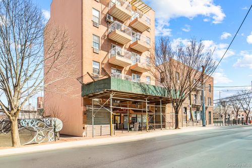 5c-4135 67th St, Woodside, NY, 11377-3733 | Card Image