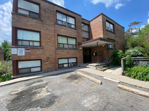 3-34 Erlesmere Ave, Brampton, ON, L6W2T6 | Card Image