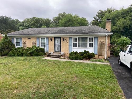 303 Knollwood Dr, Troutville, VA, 24175-6711 | Card Image