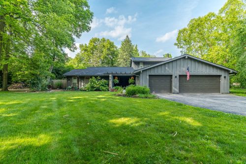 2425 Blackoak Dr, Troy, OH, 45373-9202 | Card Image