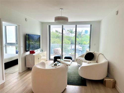 307-13800 Highland Dr, North Miami Beach, FL, 33181-1685 | Card Image